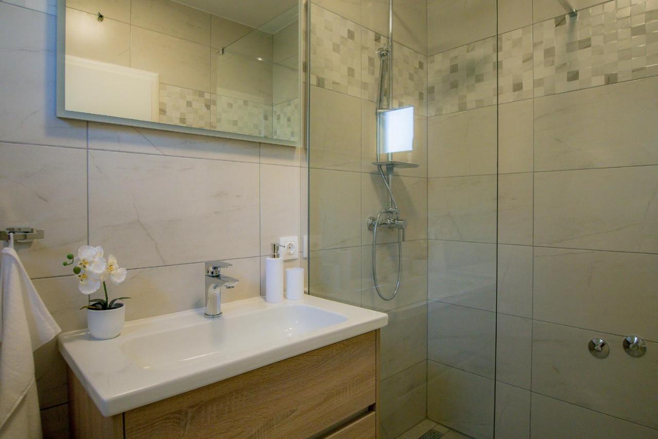 Holiday Home Moliva Sitno Donje Kültér fotó