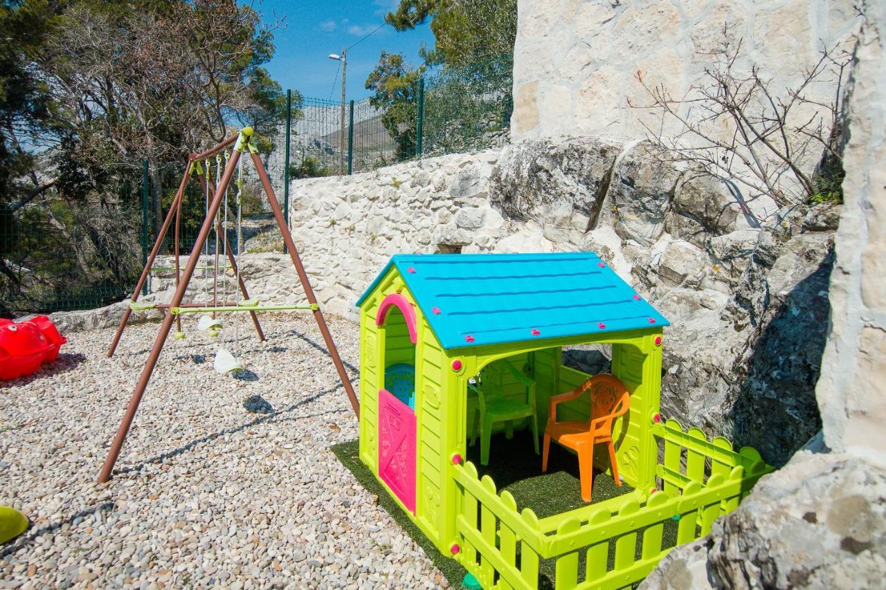 Holiday Home Moliva Sitno Donje Kültér fotó