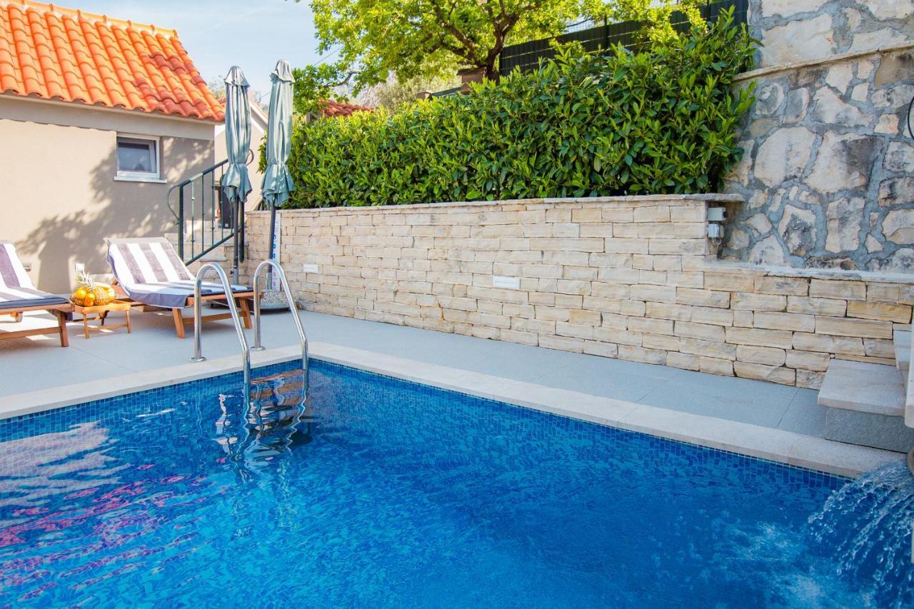 Holiday Home Moliva Sitno Donje Kültér fotó